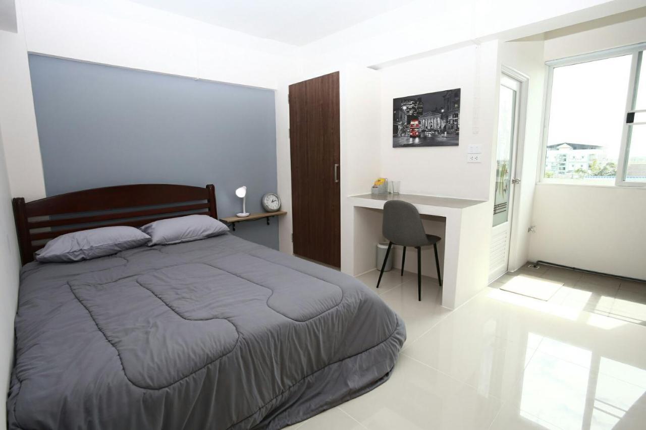 RoomQuest Suvarnabhumi Ladkrabang 42 Bangkok Bagian luar foto